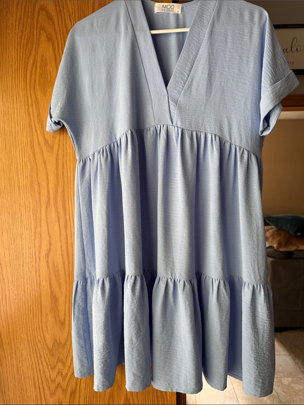 Mod on Trend Womens Light Blue Ruffle V-Neck Dress